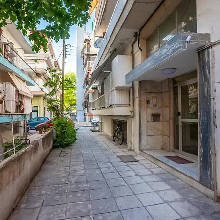 Apartman Mazi Charilaou 2,1 *
